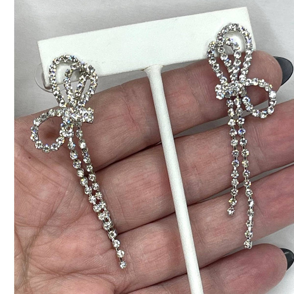 NEW Earrings Clear Rhinestone Bow 4" Tassel Dangle drop stud Post trendy JA006 - Picture 3 of 3